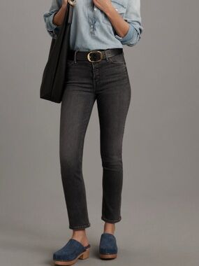 NWT MOTHER The Dazzler Mid-Rise Ankle
Fray Jeans in UP IN SMOKE, size